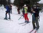 Pár fotek ze Základního kurzu SKIALPINISMU, Těžce na cvičišti - lehce na bojišti! Tentokrát nám Krakonoš přichystal náročné podmínky v podobě změklého a probředlého sněhu a krusty. Hluboce smekám před všemi účastníky a jejich lyžařskými schopno - fotografie 26