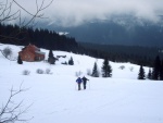 Pár fotek ze Základního kurzu SKIALPINISMU, Těžce na cvičišti - lehce na bojišti! Tentokrát nám Krakonoš přichystal náročné podmínky v podobě změklého a probředlého sněhu a krusty. Hluboce smekám před všemi účastníky a jejich lyžařskými schopno - fotografie 27
