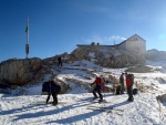 DACHSTIEN VRCHOL NA SKIALPECH 2011, Široko spektrální skialpová akce, parádní počasí, kvanta sněhu a pohodový tým. Fotky z vrcholu hovoří za vše... - fotografie 36