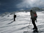 SILVRETTA - OPRAVDOVÝ SKIALPINISTICKÝ RÁJ - 2011, Čtyři dny ve sluncem zalitých horách. Pochvala všem účastníkům za pohodu a super výkony. Odpolední siesta byla vždy odměnou za ranní vstávání... - fotografie 140