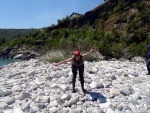 RAFTING EXPEDICE DO ALBNIE 2011, Dalek a exotick zem ns opt pijala vldn s pekrsnou prodou a dobrm poasm. Vodckch zitk bylo hojn, stejn jako gurmnskch a cestovatelskch. Pjemnou partu jet vylepila Danina k - fotografie 50