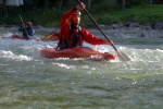 KAJAK KEMP SALZA 2011, Parádní parta, rostoucí voda a taky výkony účastníků. Myslím že to byl skvělej kemp. Všechny zdraví Venca a Sandál - fotografie 77