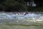 KAJAK KEMP SALZA 2011, Parádní parta, rostoucí voda a taky výkony účastníků. Myslím že to byl skvělej kemp. Všechny zdraví Venca a Sandál - fotografie 80
