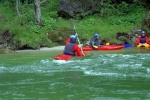 KAJAK KEMP SALZA 2011, Parádní parta, rostoucí voda a taky výkony účastníků. Myslím že to byl skvělej kemp. Všechny zdraví Venca a Sandál - fotografie 96