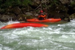 KAJAK KEMP SALZA 2011, Parádní parta, rostoucí voda a taky výkony účastníků. Myslím že to byl skvělej kemp. Všechny zdraví Venca a Sandál - fotografie 116