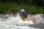 KAJAK KEMP SALZA 2011, Parádní parta, rostoucí voda a taky výkony účastníků. Myslím že to byl skvělej kemp. Všechny zdraví Venca a Sandál - fotografie 126
