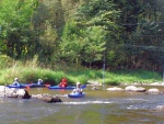 Kajaková škola Jizera 3.-4. září 2011, Nádherné počasí a víkend strávený v nádherném místě při nádherném sportu, to je prostě nádherný víkend... Všechny účastníky školy musíme pochválit, pokroky byly viditelně pro radost. - fotografie 44