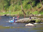 Kajaková škola Jizera 3.-4. září 2011, Nádherné počasí a víkend strávený v nádherném místě při nádherném sportu, to je prostě nádherný víkend... Všechny účastníky školy musíme pochválit, pokroky byly viditelně pro radost. - fotografie 47