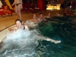 Podzimní rozlyžování SÖLDEN 2011, Nádherné 4 dny strávené na sluncem zalitém ledovci. Všichni si zamakali a proto jsme bolavé nohy léčili v termálech Aquadomu. Večerní rozbor jízd byl jistě přínosem, ale nejvíce jsme se zasmáli u vide - fotografie 122