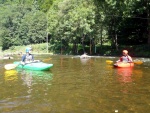 KAJAKOVÁ ŠKOLA HORNÍ JIZERA, Perfektní a pohodový tým padlerů :-) Škoda že nevyšla předpověd ohledně deště a tak jsme jen hoblovali Kamenici a Jizeru a pilovali techniku. Nezbývá mi než všechny účastníky pochválit. Mára - fotografie 17