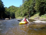 KAJAKOVÁ ŠKOLA HORNÍ JIZERA, Perfektní a pohodový tým padlerů :-) Škoda že nevyšla předpověd ohledně deště a tak jsme jen hoblovali Kamenici a Jizeru a pilovali techniku. Nezbývá mi než všechny účastníky pochválit. Mára - fotografie 28