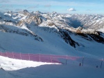 PITZTAL - PODZIMN� ROZLY�OV�N�, Slun��ko, pra��nek, perfektn� p�ipraven� svahy, n�dhern� ledovec, b�je�n� parta ly�a�� s chut� po zdokonalen�. Co v�c si p��t. Ve�ern� sauna n�s kr�sn� proh��la. Par�dn� za��tek zimy! - fotografie 35