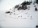 SKIALPINISTICKÉ ELDORADO1.-3.2.2013 - tentokrát spíš sněžná apokalypsa, Skvělá parta na báječné akci, kde sice nebylo moc vidět a sněhu napadlo 70 cm za dva dny, parádně jsme si to všichni užili. - fotografie 110