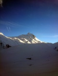 SKIALPINISTICKÉ ELDORADO 1.-3.3.2013 - tentokrát slunečně prašanová orgie, Tak tohle bych vám všem přál zažít! Slunce, prašan, báječná parta, spousta legrace při sjezdech... prostě parádička - fotografie 14