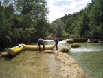RAFTING ZA VINETUEM - V�b�r n�dhern�ch �ek balk�nu, Leto�n� lehk� nad stavy vytvo�ili n�dhernou kulisu t�chto par�dn�ch �ek... Kdo zn�, ten v�, a kdo nezn�... a� pozn�.. - fotografie 3