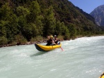 RAFTING VE FRANCII NA YUKONECH, Moc hezk� akce na b�je�n�ch �ek�ch. Po�as� p��lo, n�lada dobr� a �eky a p��roda v�e n�dhern�... - fotografie 84