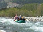 Perly alpskch ek - kvten 2006, Jeden z nejoblbenjch raftovch zjezd do Rakouska a Slovinska opt nezklamal. Krsn poas, tuln kemp a tyrkysov, kilov ist voda s kulisou vpencovch tt Alp. - fotografie 67