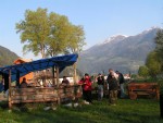Perly alpskch ek - kvten 2006, Jeden z nejoblbenjch raftovch zjezd do Rakouska a Slovinska opt nezklamal. Krsn poas, tuln kemp a tyrkysov, kilov ist voda s kulisou vpencovch tt Alp. - fotografie 172