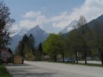 Perly alpskch ek - kvten 2006, Jeden z nejoblbenjch raftovch zjezd do Rakouska a Slovinska opt nezklamal. Krsn poas, tuln kemp a tyrkysov, kilov ist voda s kulisou vpencovch tt Alp. - fotografie 290