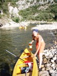 LETNÍ FRANCOUZSKÁ POHODA NA ŘEKÁCH Gard, Tarn, Herault a Ardeche, Skvělé slunečné počasí na rozdíl od deštivých Čech, jižní temperament a býčí zápasy, skvělé víno, nádherné řeky, průzračná a teplá voda, no prostě pohoda jak má být... - fotografie 176