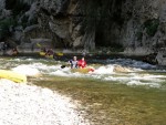 LETNÍ FRANCOUZSKÁ POHODA NA ŘEKÁCH Gard, Tarn, Herault a Ardeche, Skvělé slunečné počasí na rozdíl od deštivých Čech, jižní temperament a býčí zápasy, skvělé víno, nádherné řeky, průzračná a teplá voda, no prostě pohoda jak má být... - fotografie 178