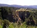 LETN� FRANCOUZSK� POHODA NA �EK�CH Gard, Tarn, Herault a Ardeche, Skv�l� slune�n� po�as� na rozd�l od de�tiv�ch �ech, ji�n� temperament a b��� z�pasy, skv�l� v�no, n�dhern� �eky, pr�zra�n� a tepl� voda, no prost� pohoda jak m� b�t... - fotografie 251
