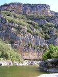 LETN� FRANCOUZSK� POHODA NA �EK�CH Gard, Tarn, Herault a Ardeche, Skv�l� slune�n� po�as� na rozd�l od de�tiv�ch �ech, ji�n� temperament a b��� z�pasy, skv�l� v�no, n�dhern� �eky, pr�zra�n� a tepl� voda, no prost� pohoda jak m� b�t... - fotografie 257